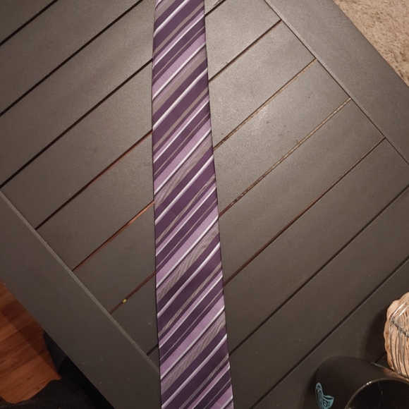 Tie - Picture 2 of 6